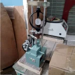 Unconfind compasing testing machine