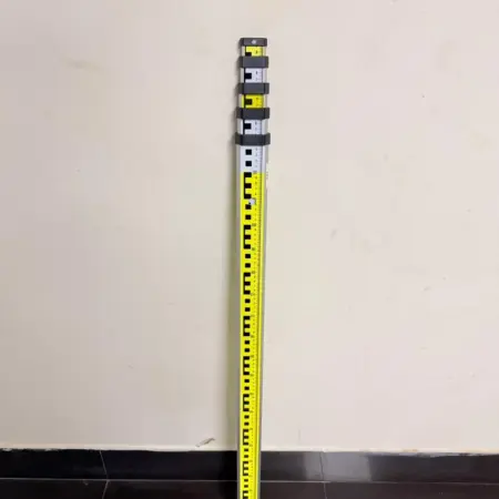leveling staff for surveying