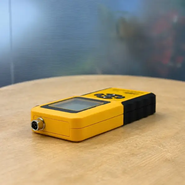 AR931+ coating thickness meter display showing paint thickness reading