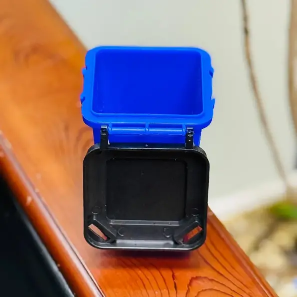 Mini dust bin BD small desktop trash can with lid blue