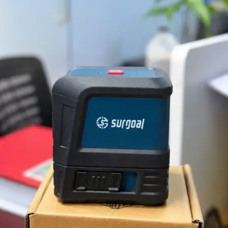 green laser level with self leveling measurement system