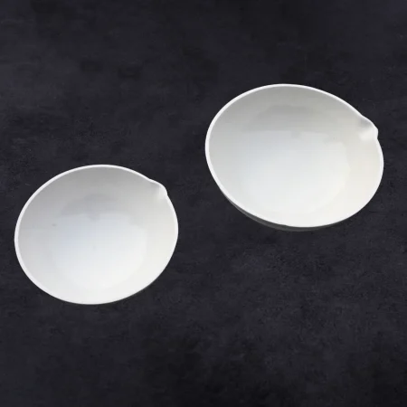 Laboratory Use 40ml-5000ml Chemistry Thickened Porcelain Round Bottom 82mm 90mm 100mm Ceramic Evaporating Dish With Pouring Lip