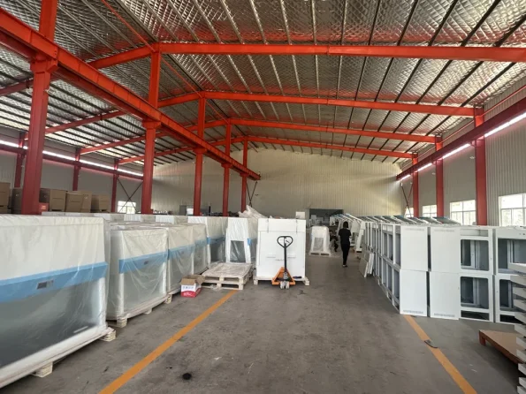 SCITEK Fume Hood Laboratory Accesory Plastic Fume Hood Exhaust Fan Fume Hood 520mm Maximum Opening Microprocessor Controller